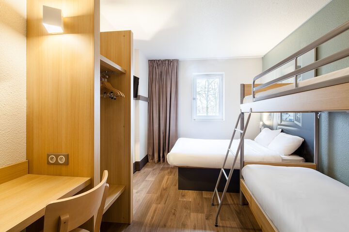 Room 7 of 29