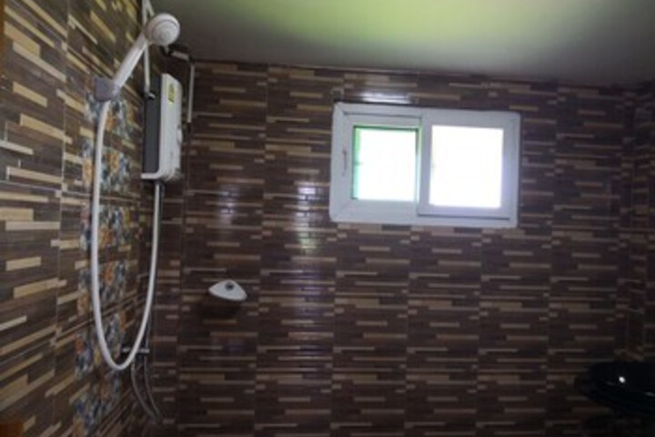 Room 11 of 38