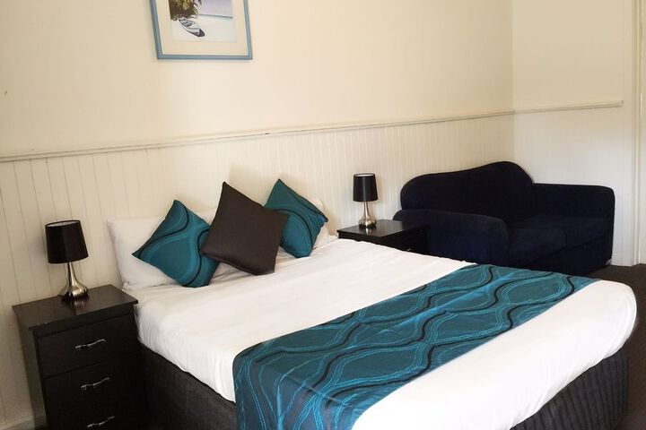Room 6 of 26