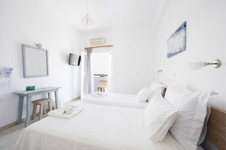 Room 12 of 49
