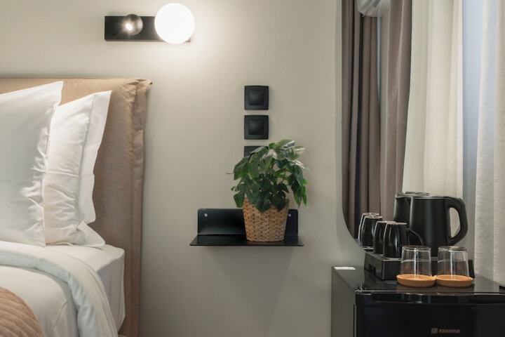 Room 10 of 63