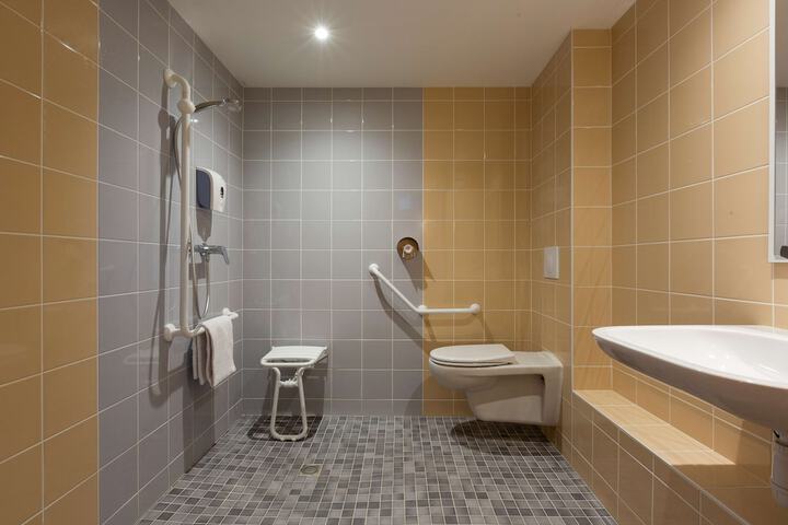 Room 14 of 29