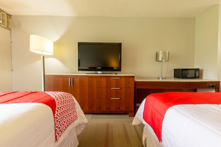 2 Double Beds (11 of 28)