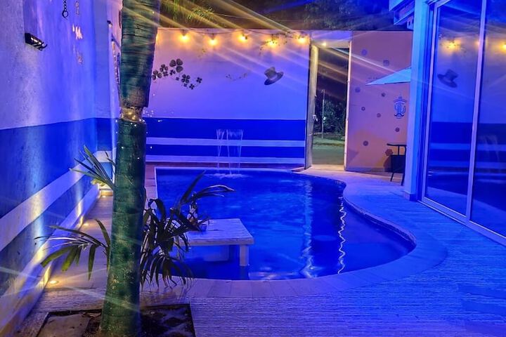 Pool 45 of 52