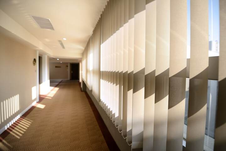 Ballroom/Hall 68 of 72