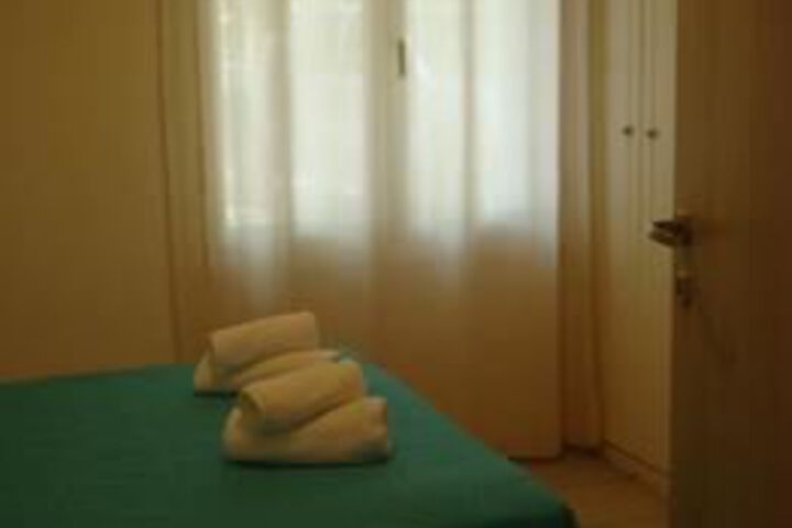 Room 8 of 36