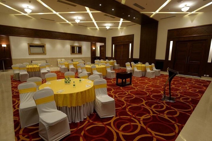 Ballroom/Hall 51 of 60