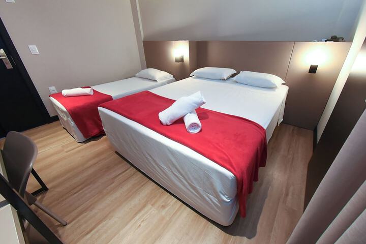 Room 5 of 96