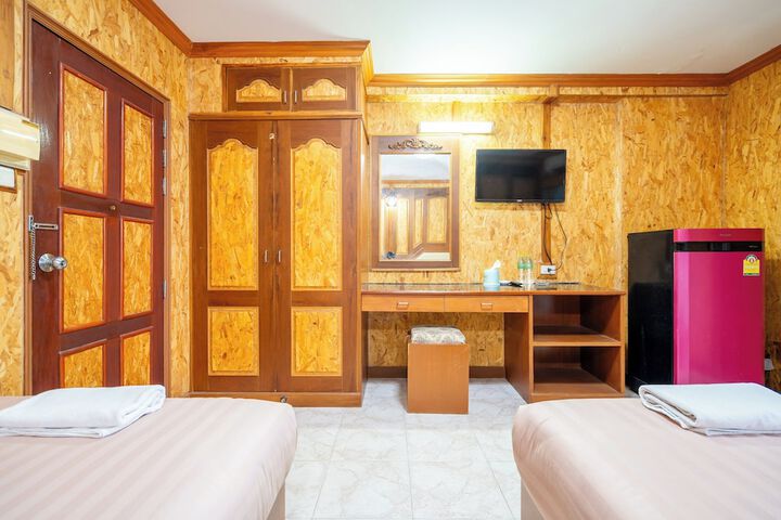 Room 16 of 29