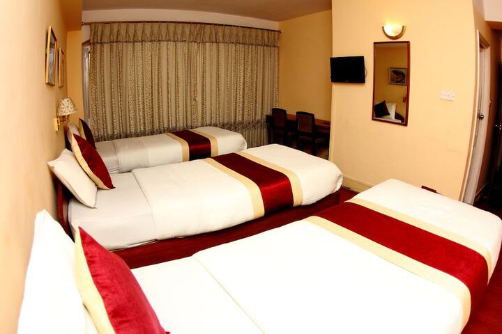 Room 15 of 33