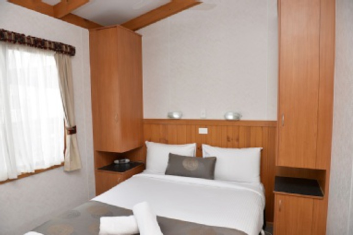 Room 35 of 324