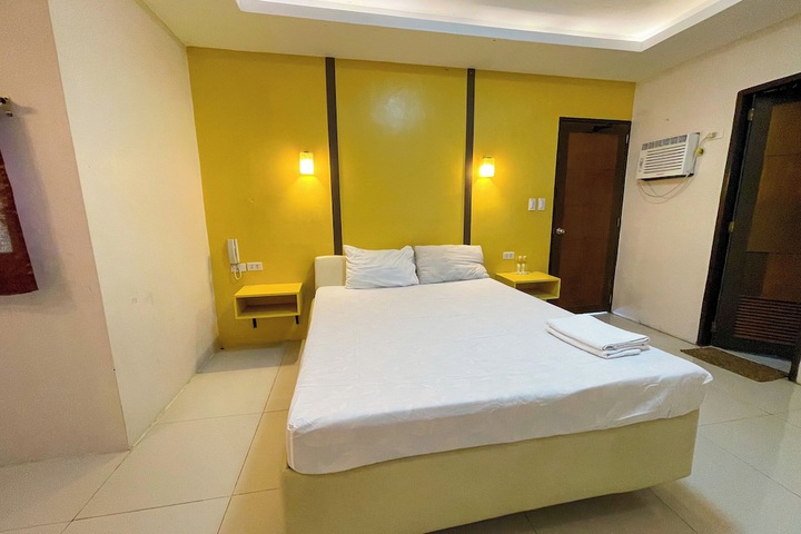 Room 19 of 35