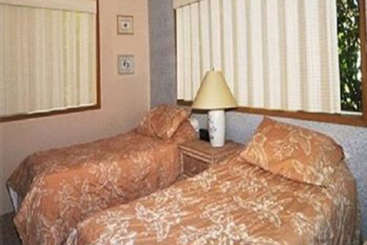 Room 26 of 61