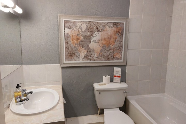 Room 2 of 47