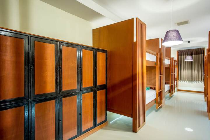 Room 12 of 21