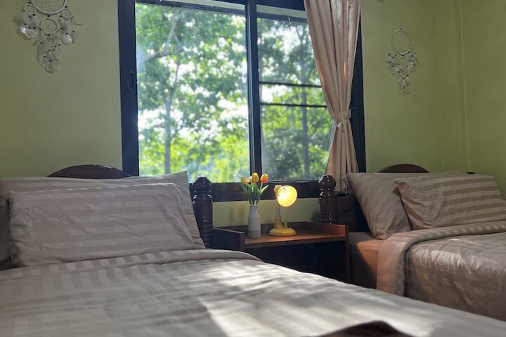 Room 13 of 44