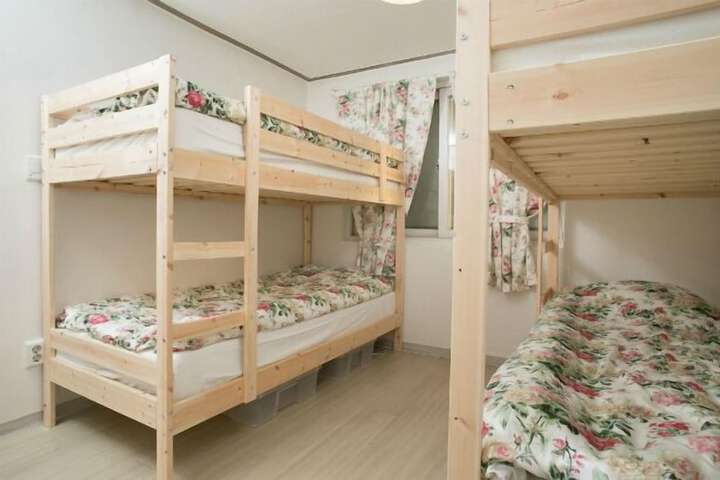 Room 11 of 38
