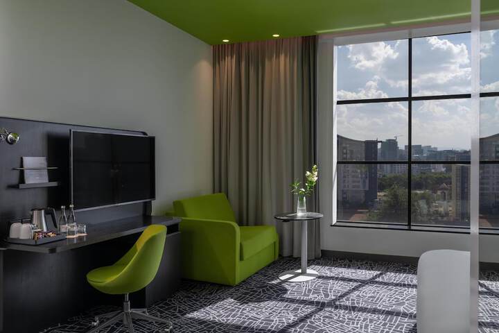 Room 21 of 84