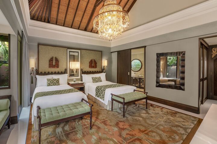 Room 26 of 151