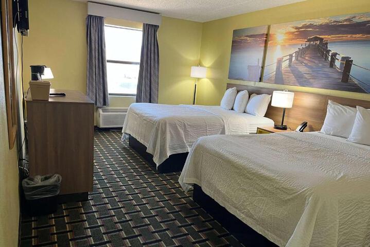 2 Queen Beds