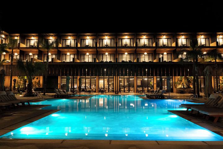Pool 68 of 132