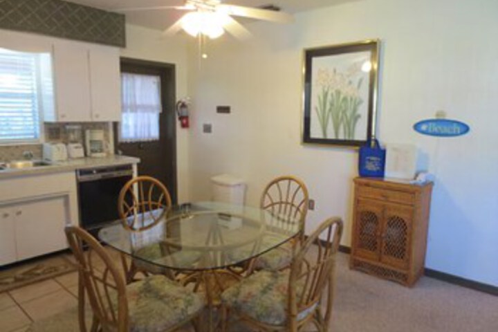 Room 9 of 39