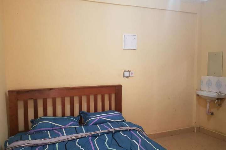 Room 2 of 3