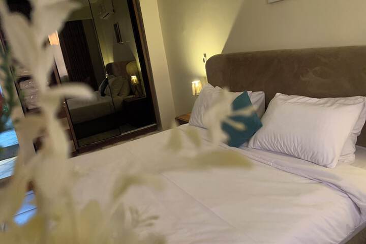 Room 17 of 53