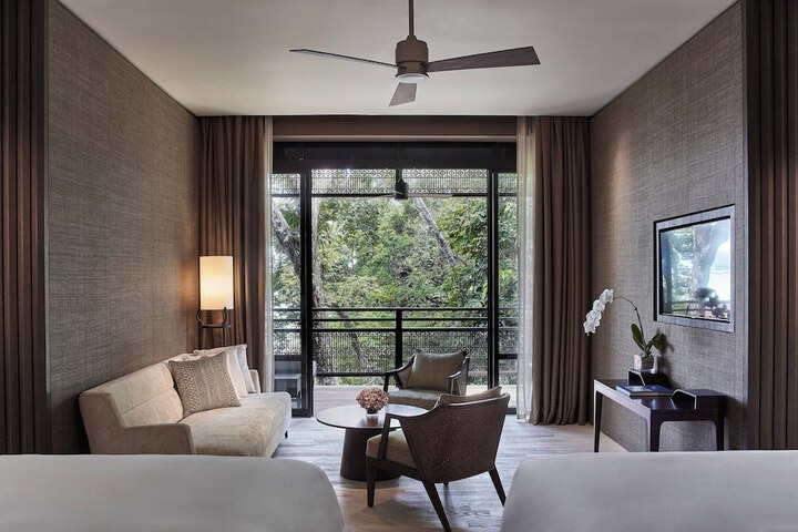 Room 21 of 148