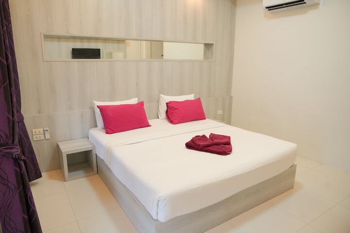 Room 4 of 64