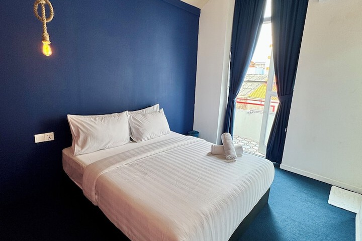Room 43 of 122