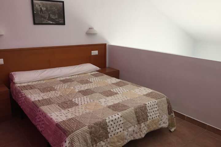Room 6 of 28