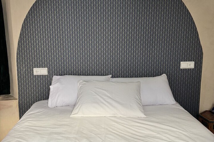 Room 5 of 63