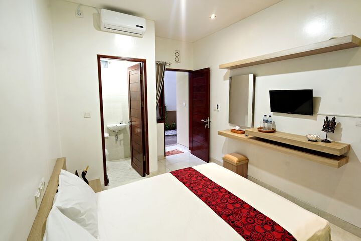 Room 4 of 42