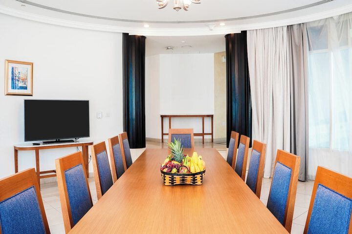 Dining Photos