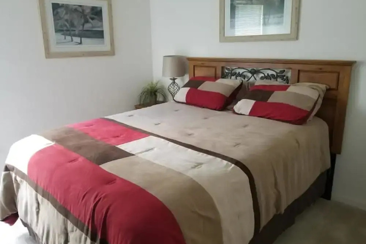 Room 2 of 16