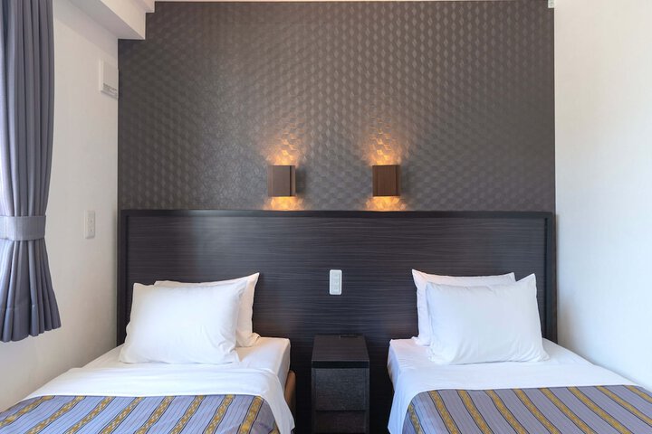 Room 15 of 39