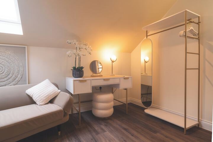 Room 6 of 46