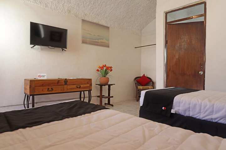 Room 12 of 27