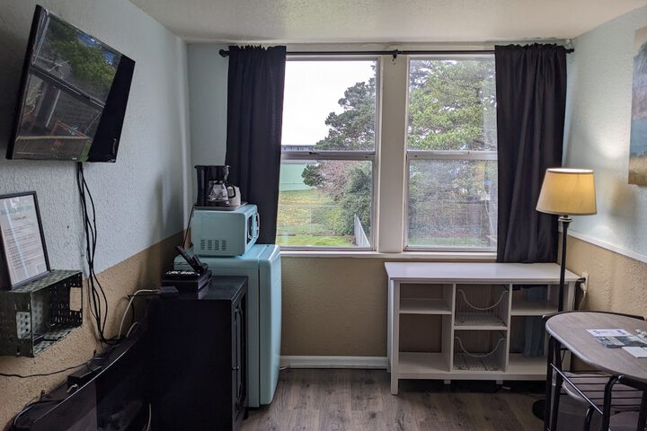 Room 50 of 81