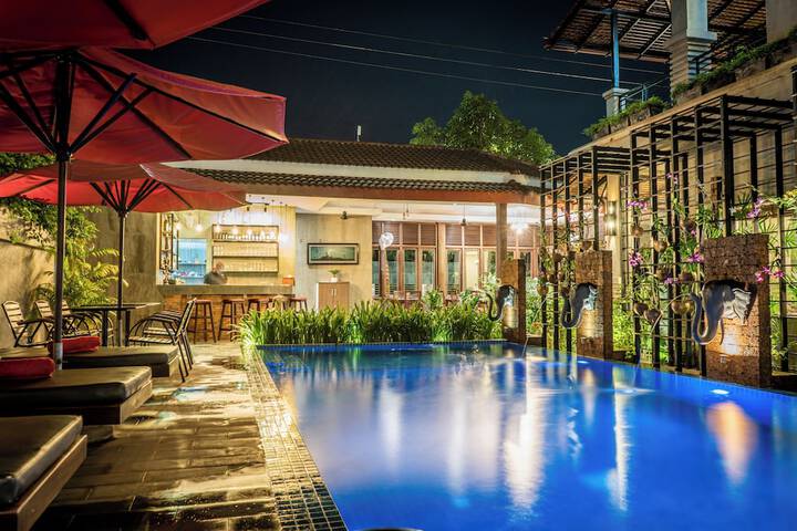Pool 110 of 174