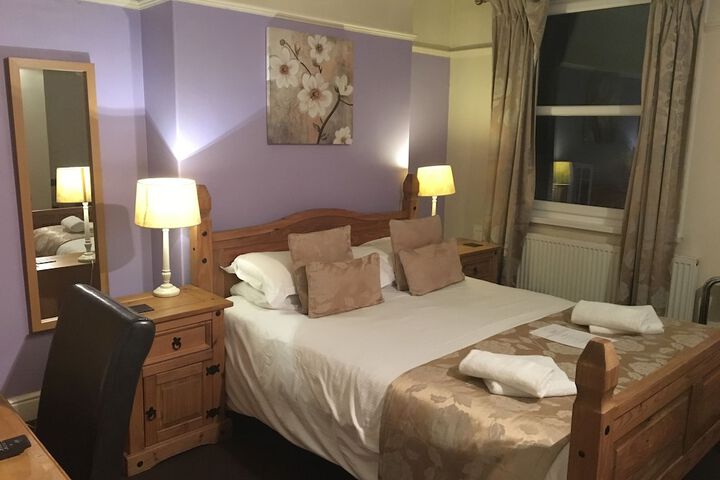 Room 10 of 35