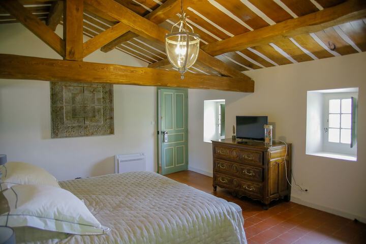 Room 8 of 31