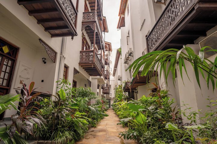 Hotel Exterior 143 of 143