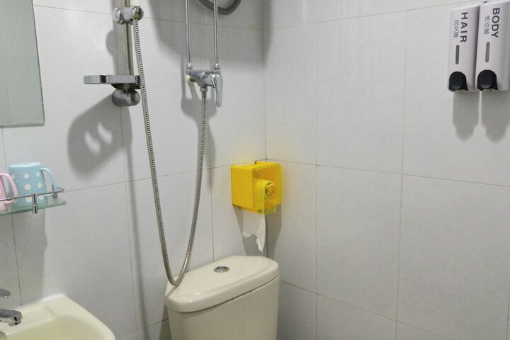 Room 15 of 23