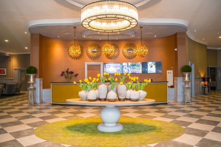 Guest Lobby