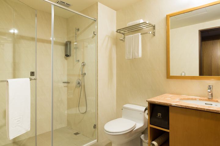 Room 33 of 45