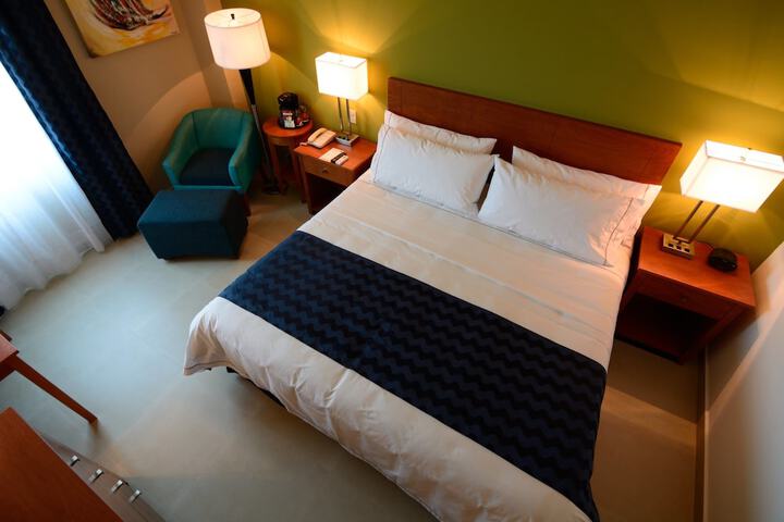 Room 30 of 93