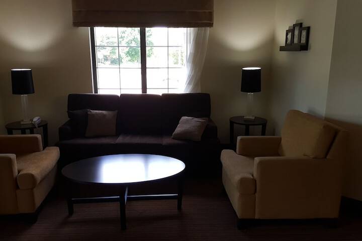 Lobby lounge