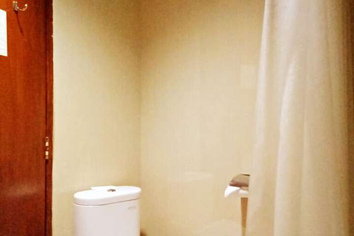 Room 28 of 45